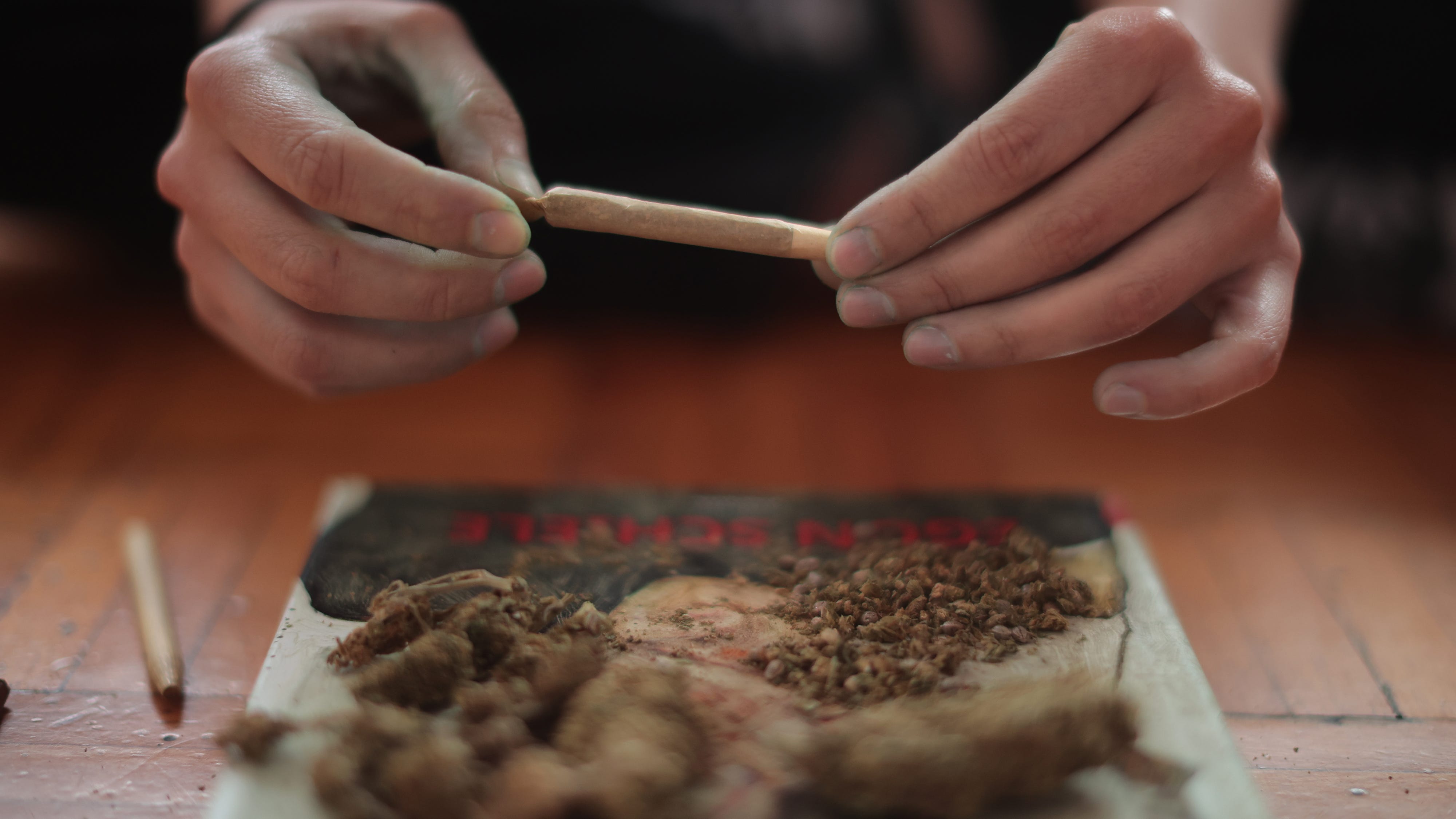 Unlicensed marijuana dispensaries sprout up in NYC despite state crackdown