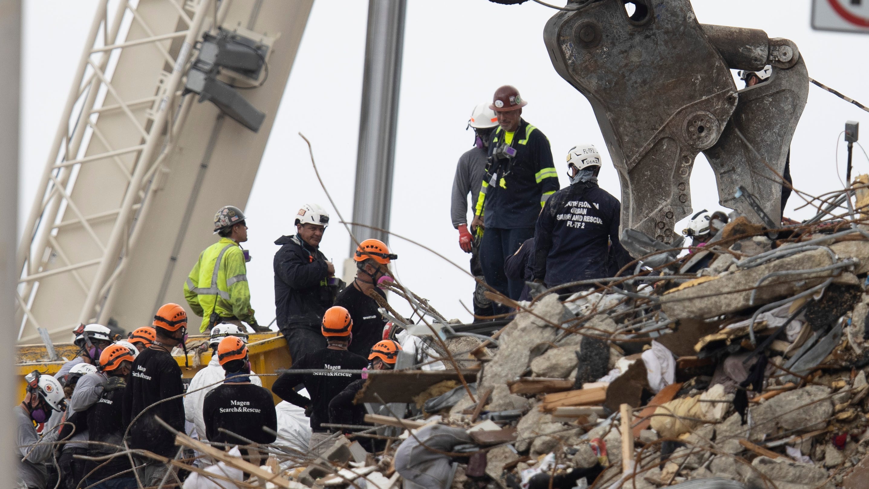 Miami firefighter recovers his daughter’s body from condo rubble