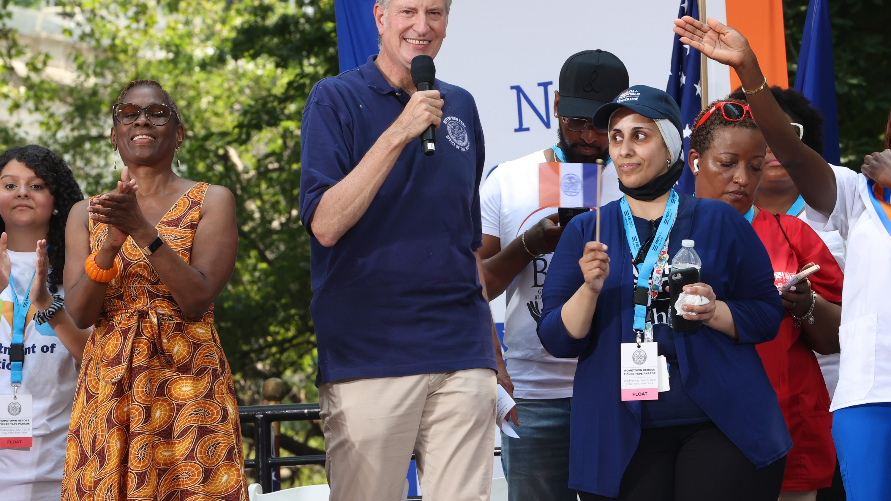 De Blasio is telling people close to him that he plans to run for governor: report