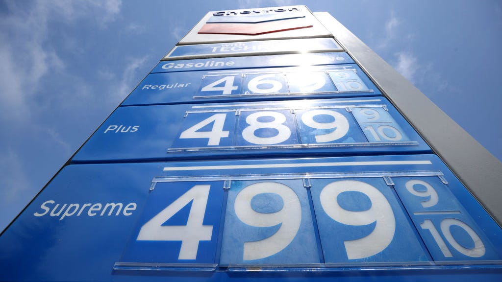 Gas prices top $7.50 in California