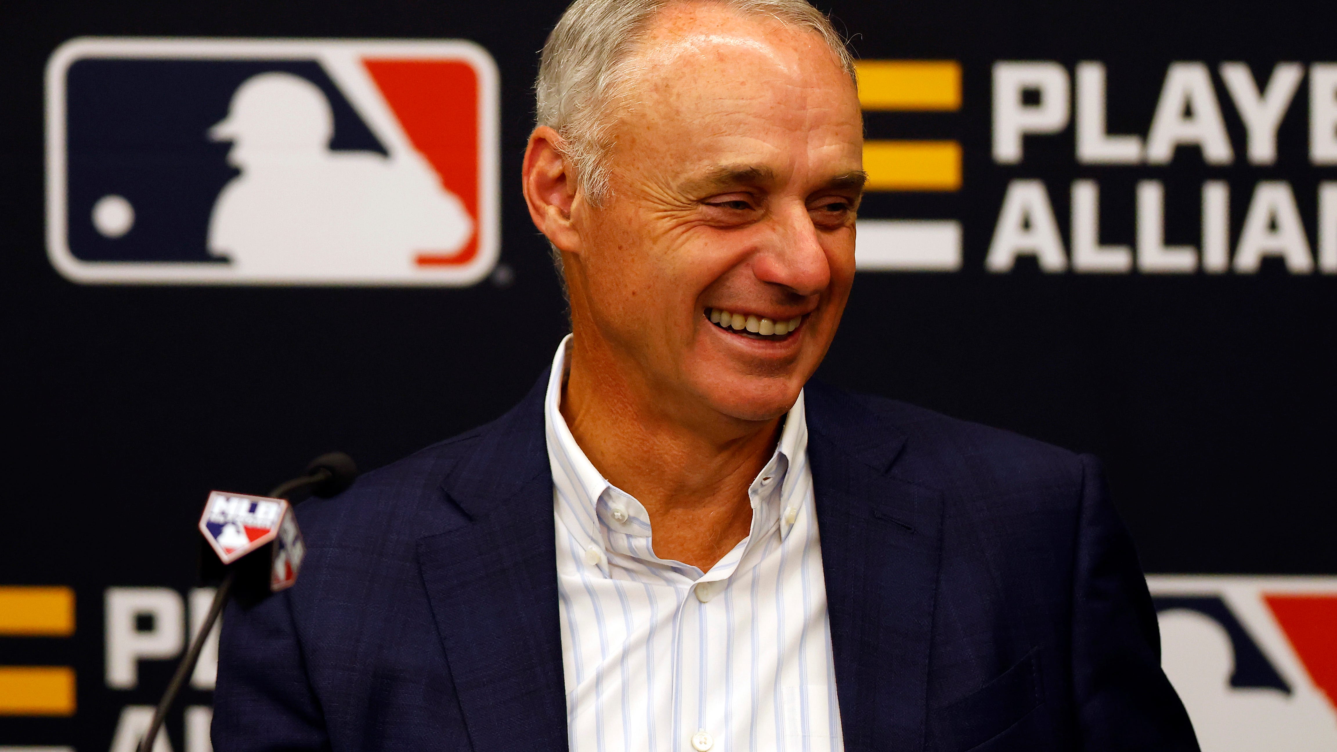 MLB Commissioner Rob Manfred talks sports betting and baseball with Craig Carton