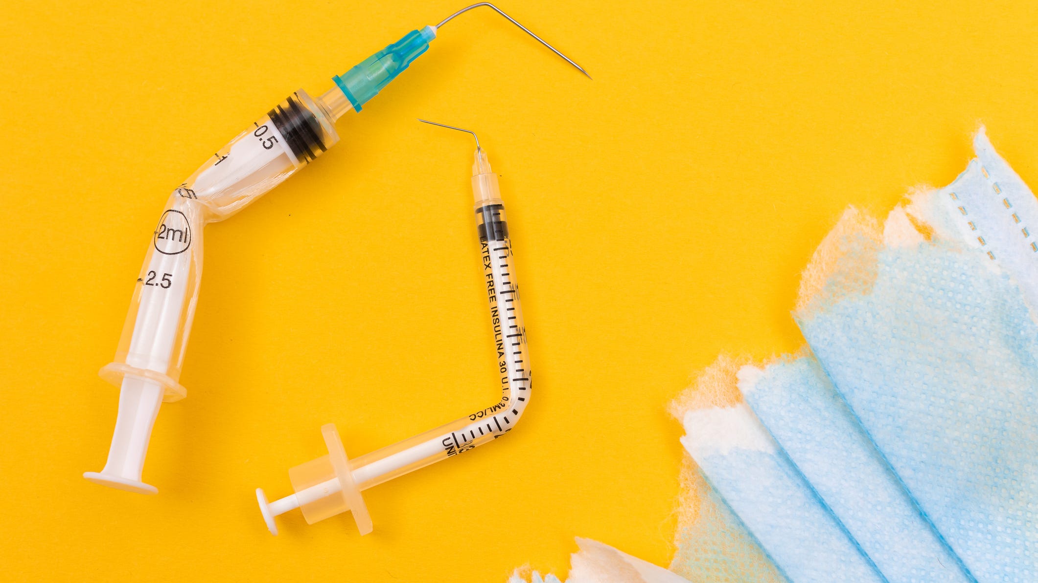 Illinois teacher resigns due to state's COVID vaccine, testing mandates