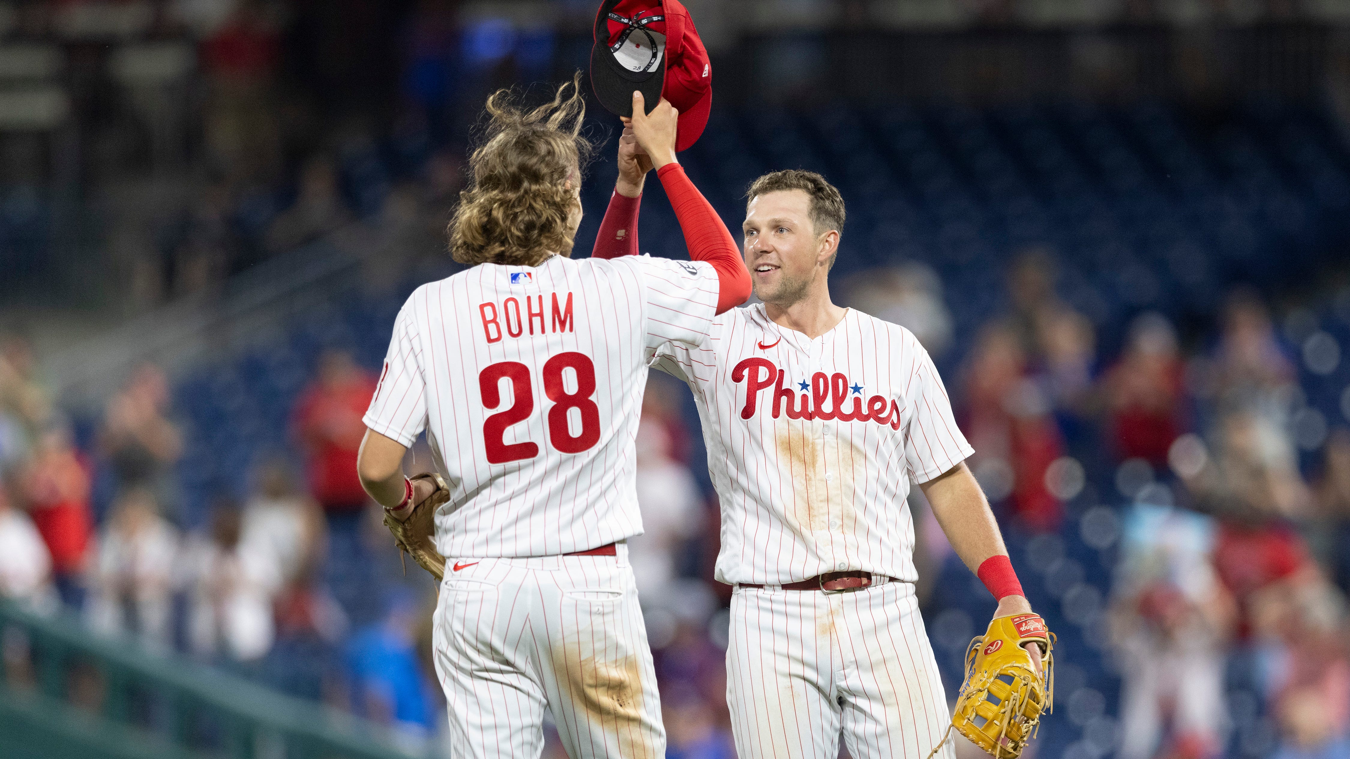 Rhys Hoskins returns to give Phillies lineup a much-needed punch