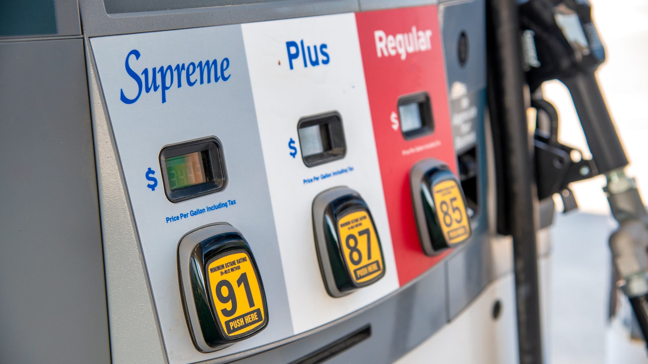 Expert: Americans should brace for gas to reach $5 a gallon