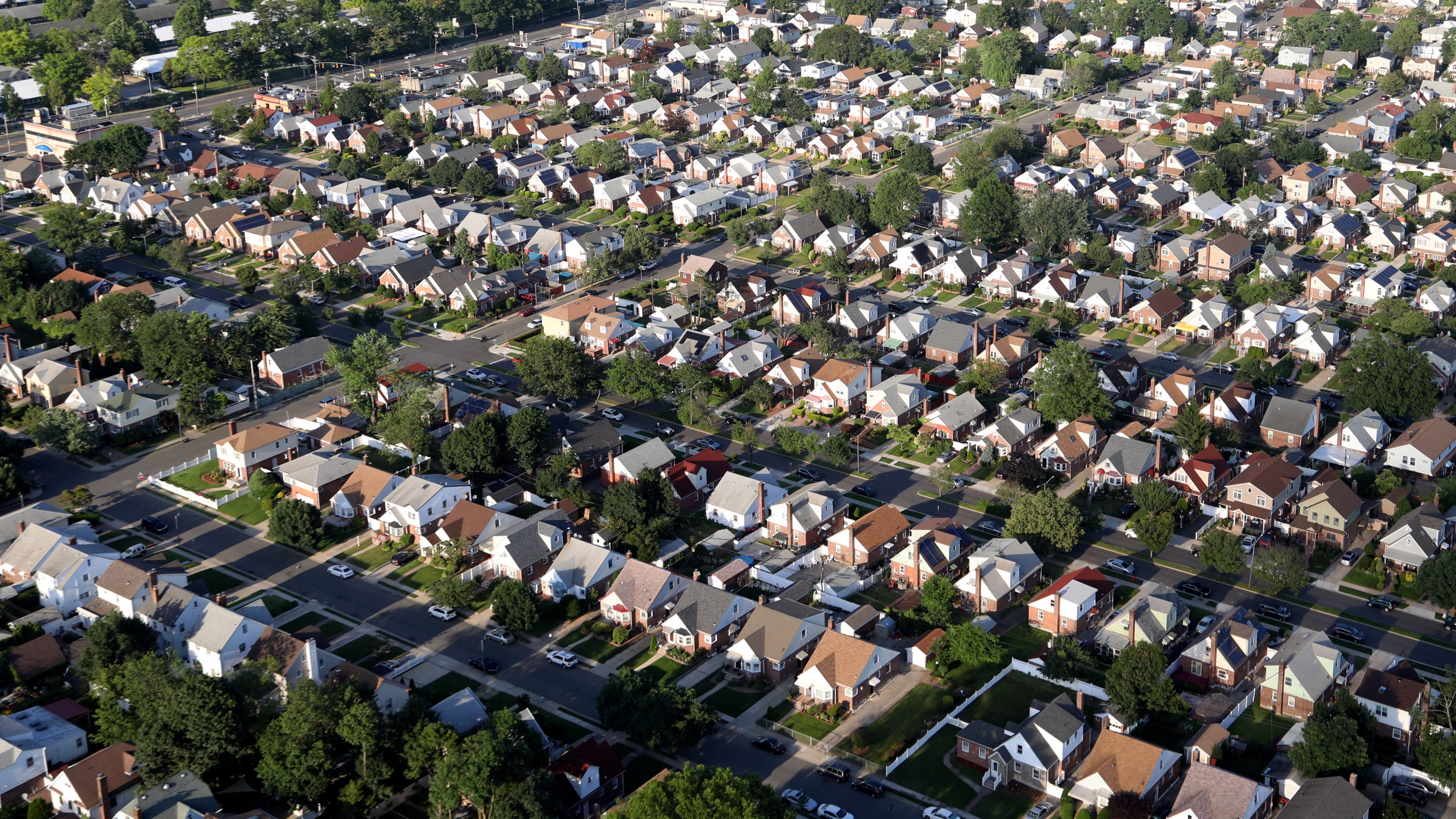 Battle for control of US House goes through NYC's suburbs