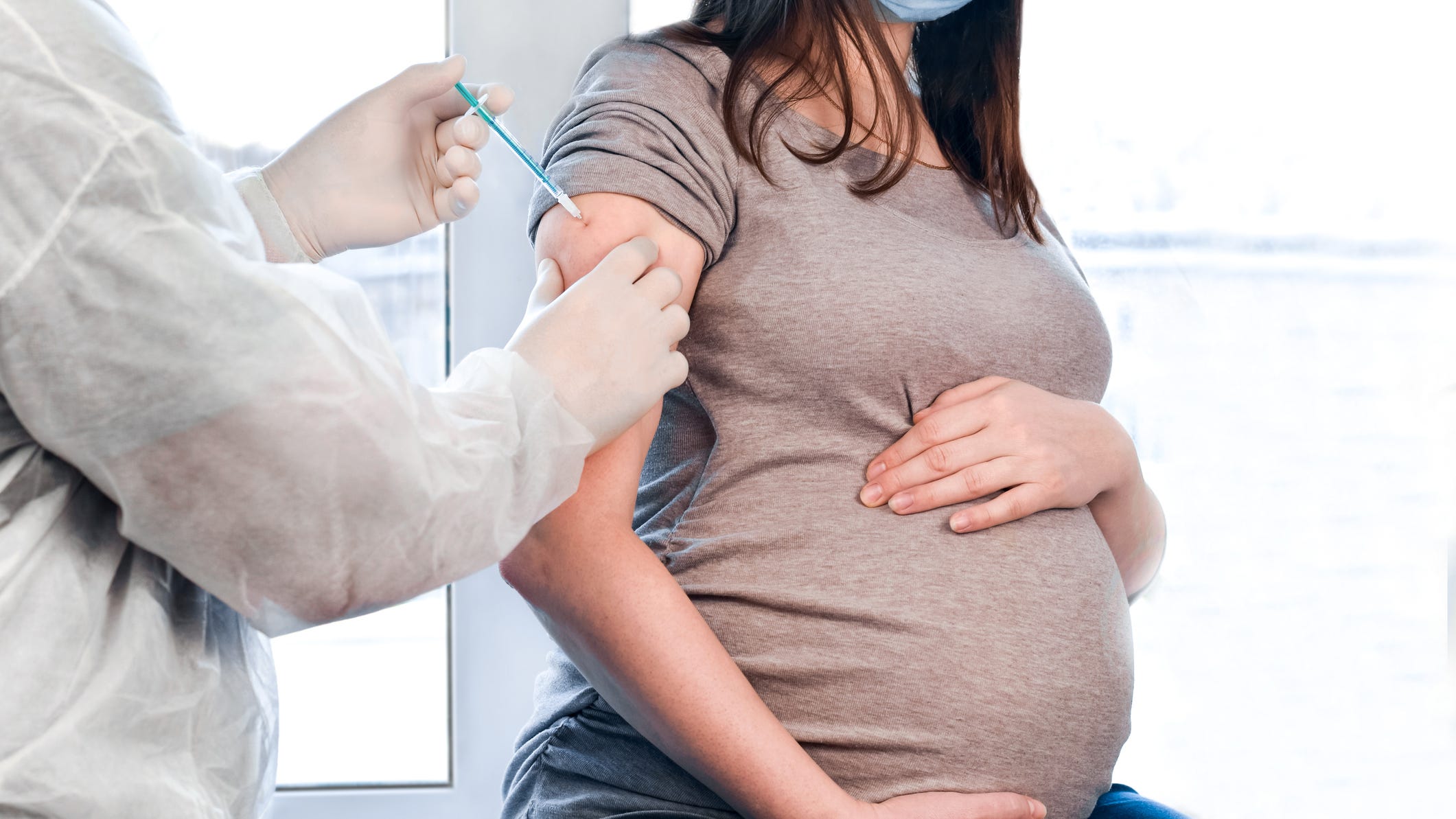 When pregnant moms get vaxxed, the baby is protected