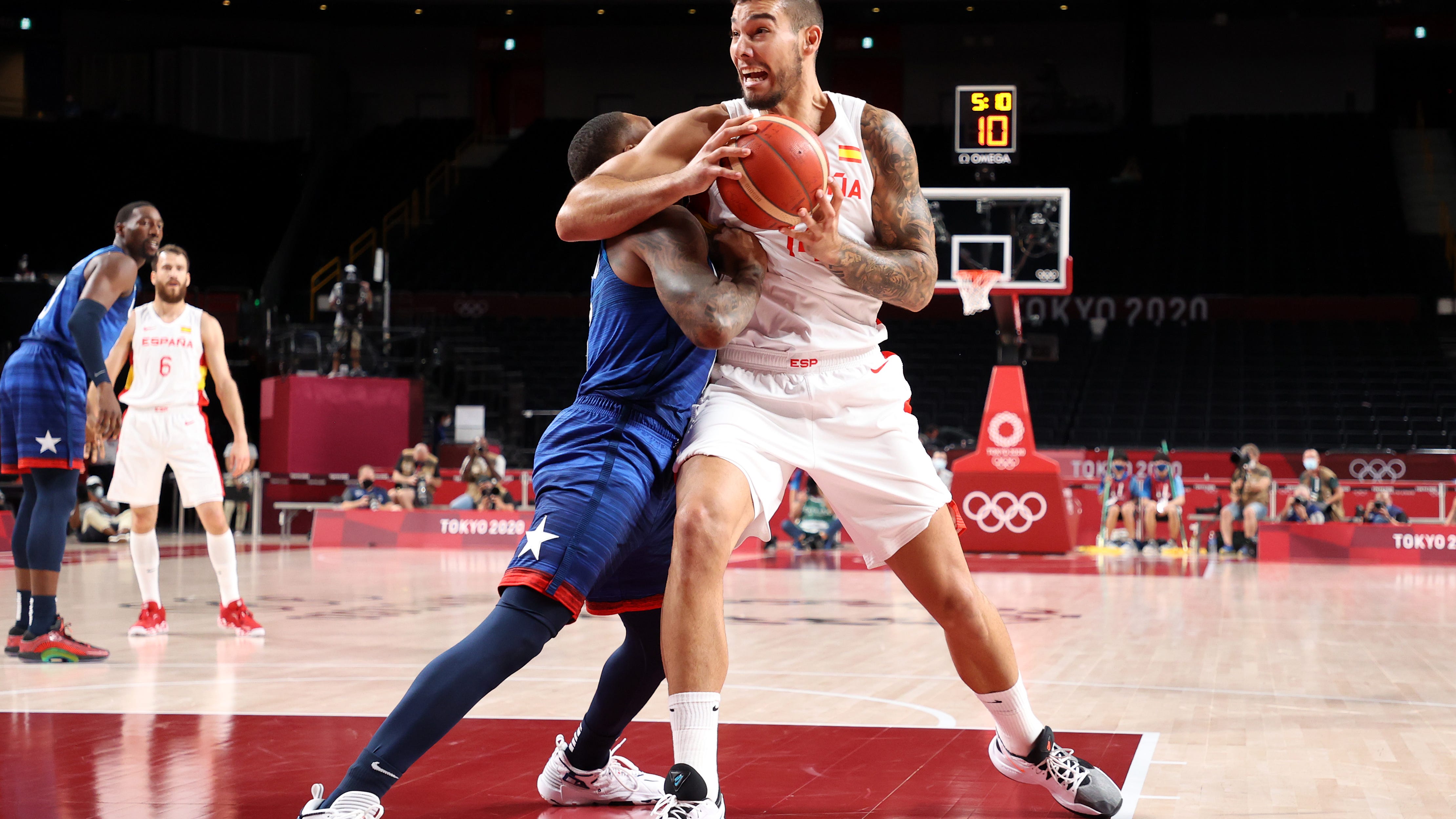 Willy Hernangomez staying with Pelicans on three-year deal: report