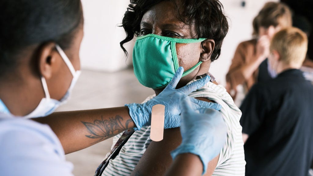 Philadelphia extends vaccine mandate to all city workers, contractors