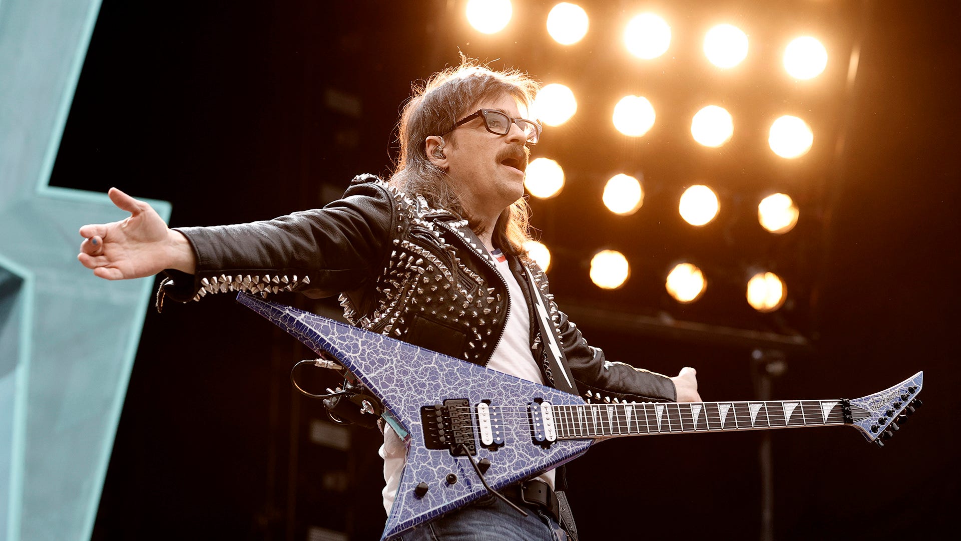 Give Weezer's new single 'Records' a spin (literally)
