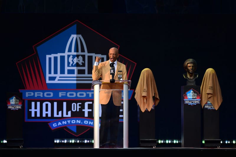 Drew Pearson speaks during the NFL Hall of Fame Enshrinement Ceremony at Tom Benson Hall Of Fame Stadium on August 08, 2021 in Canton, Ohio.