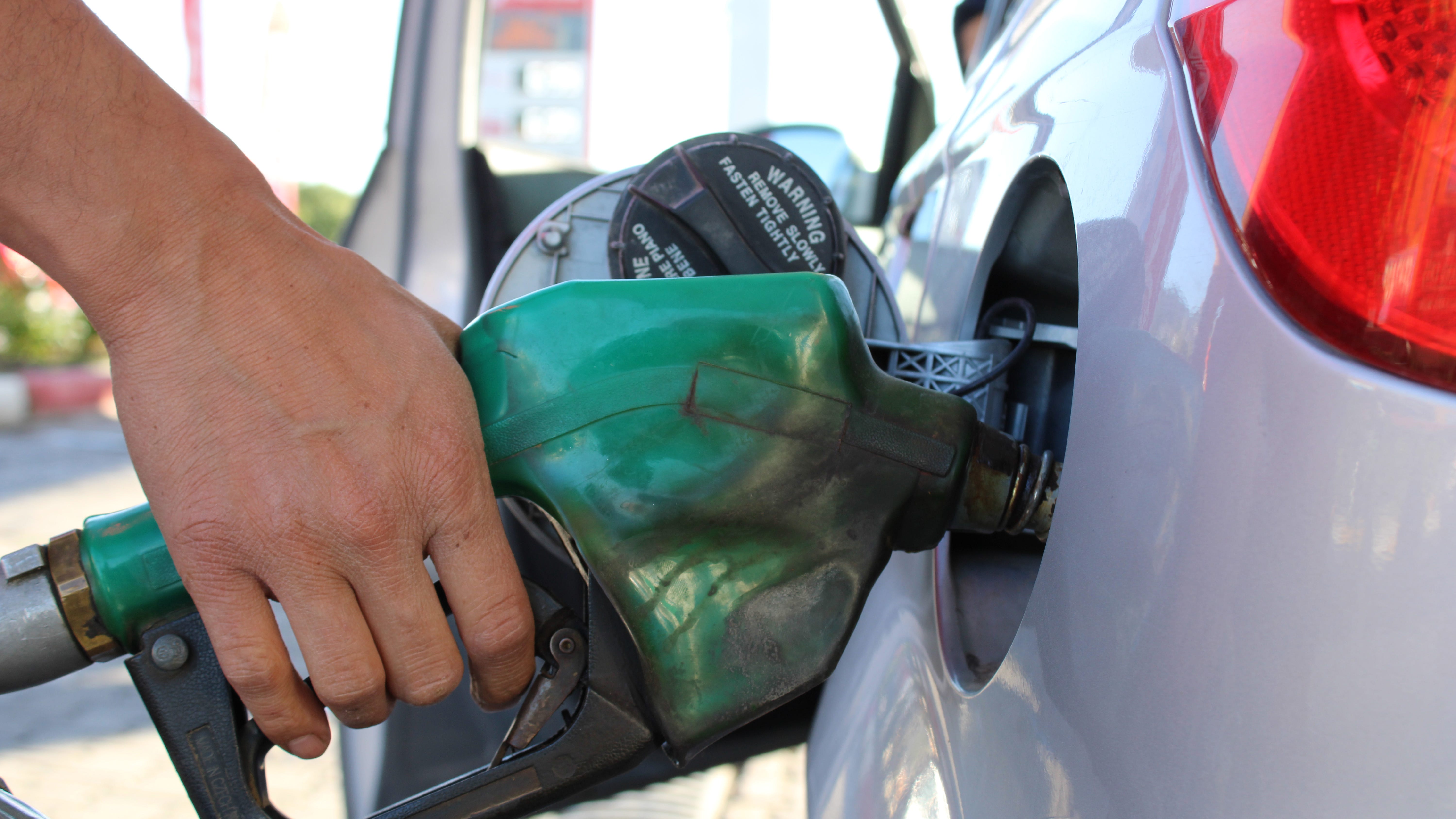 Average Southland gas prices drop for 13th consecutive day