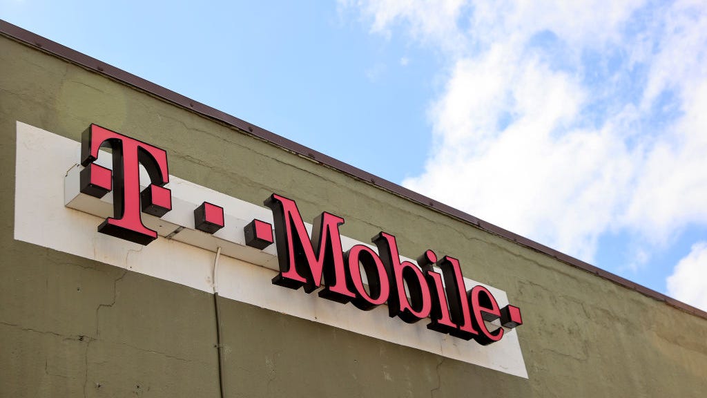 October sentencing set for Burbank man convicted in T-Mobile phone scam