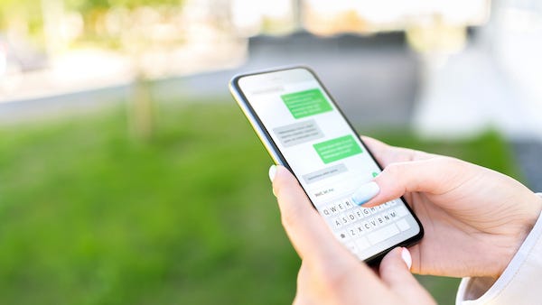 Apple disables autocorrect that changes swear word to “ducking”