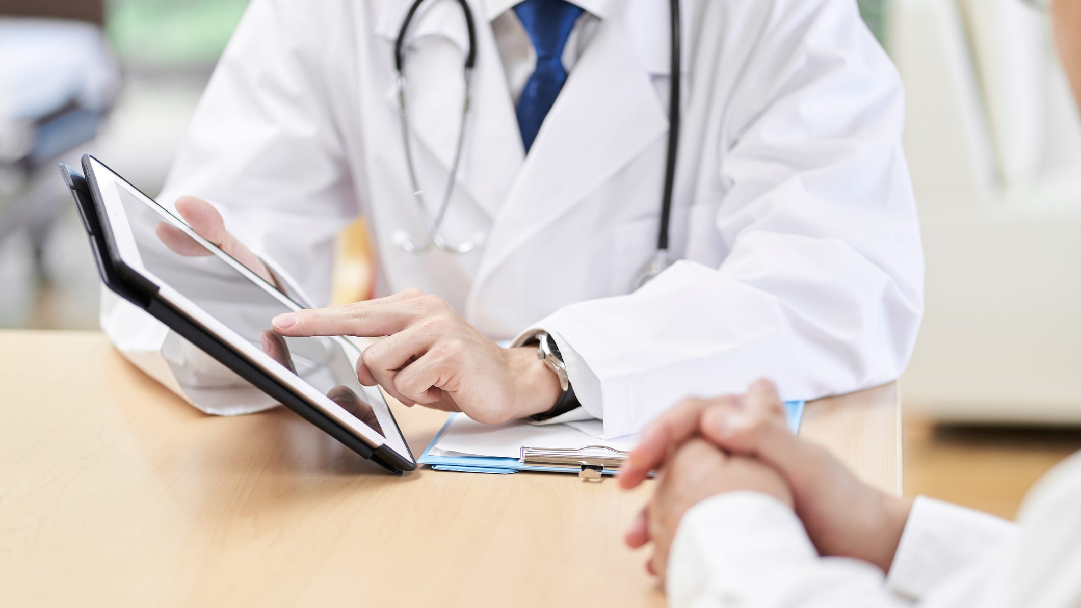 Texas woman says Doctors refused treatment after miscarriage