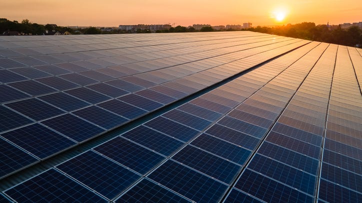 Sen. Tina Smith tours the soon-to-be largest solar plant in Minnesota