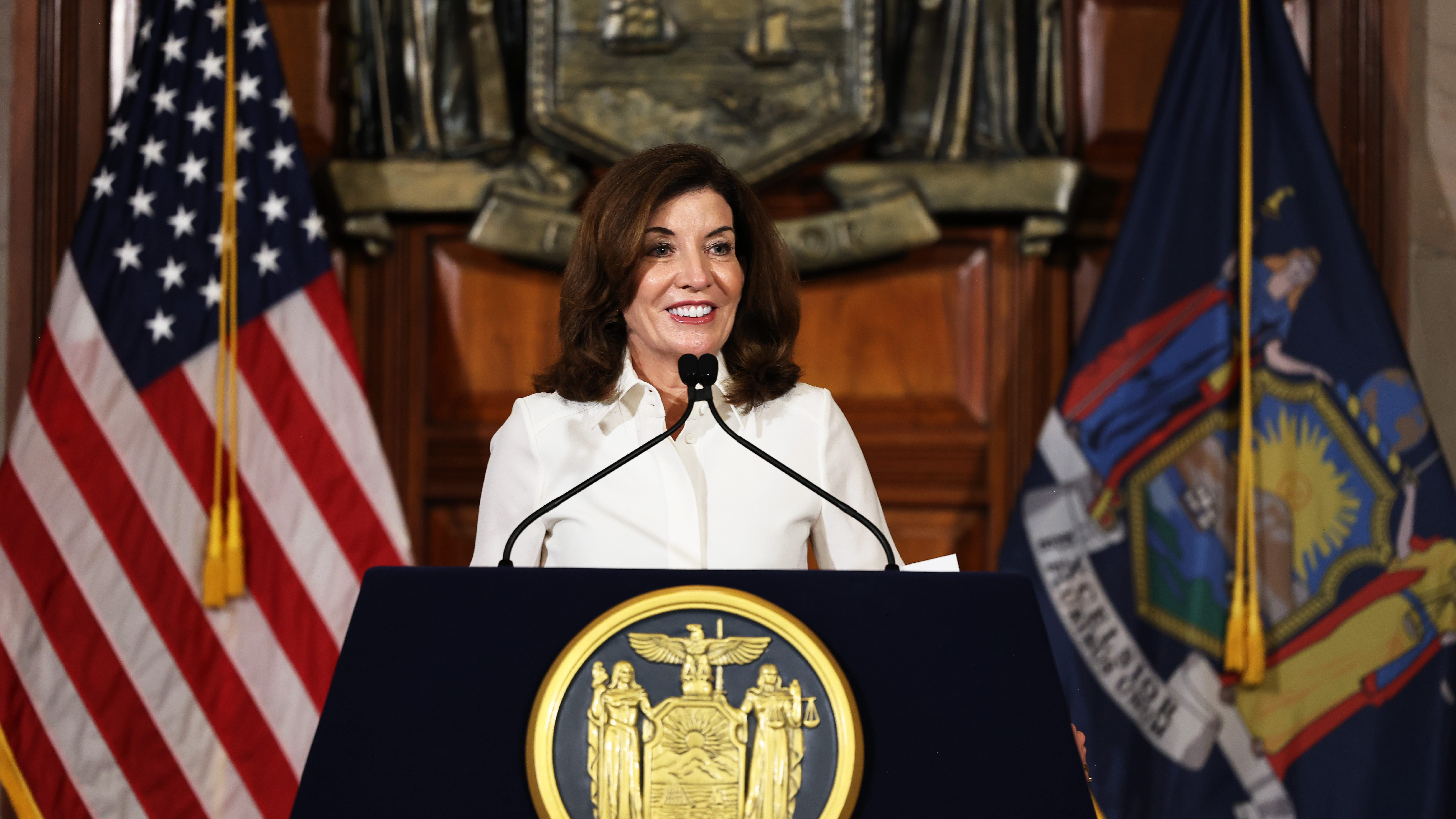 Gov. Hochul at swearing-in ceremony: 'This is an emotional moment for me'