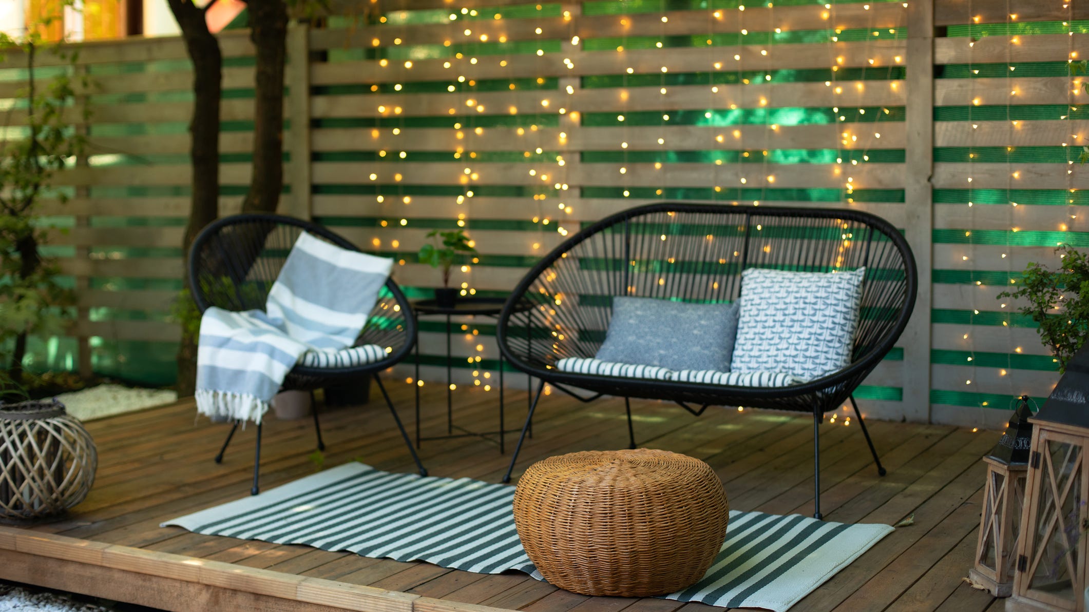 Throw the perfect spring backyard party with these must-have outdoor essentials