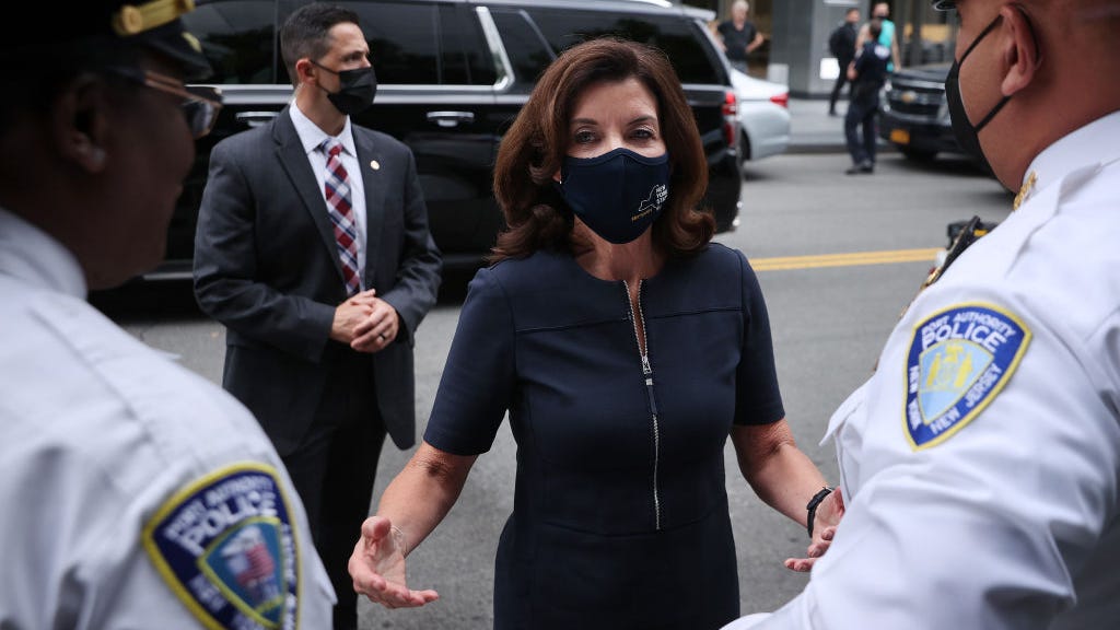 Hochul grants first responder designation to 911 operators and dispatchers