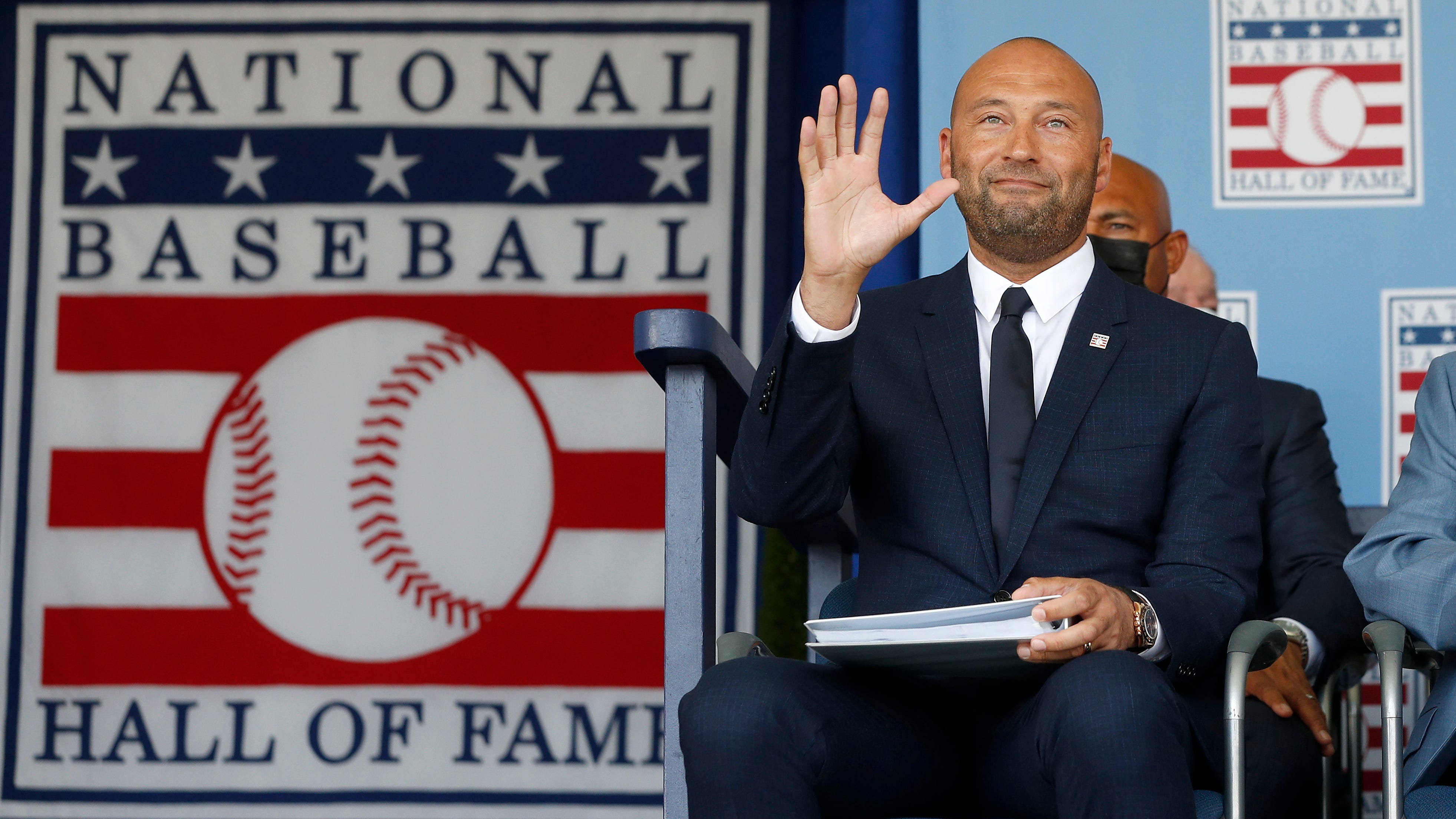 Baseball HOF voter given grief for turning in blank ballot for 2nd straight year