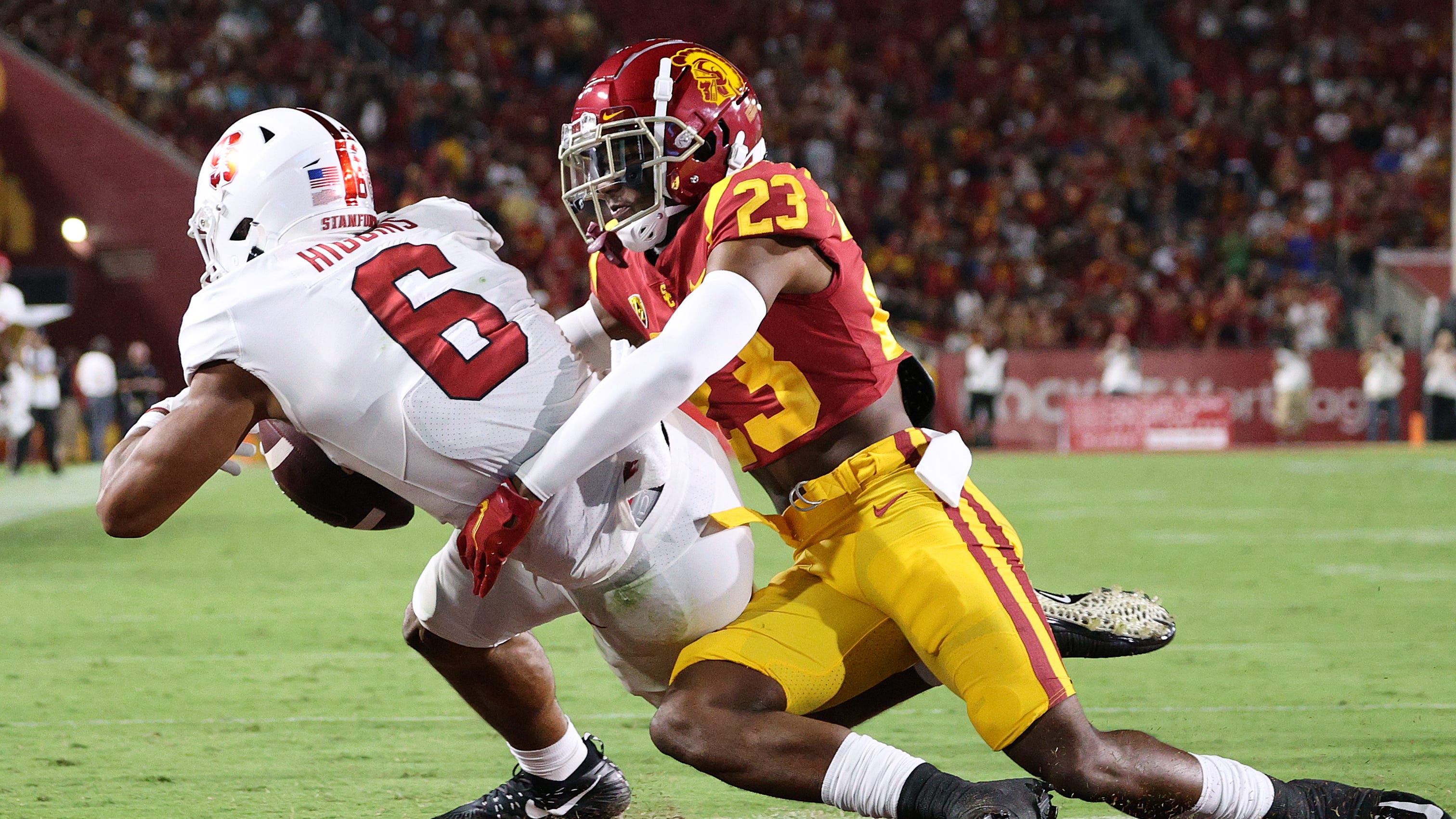 Former USC football player charged with raping 2 women