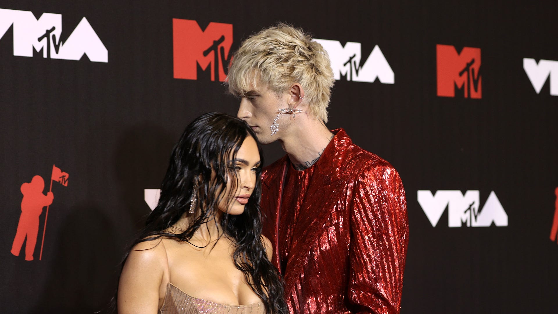 Machine Gun Kelly on the time he stabbed himself and needed stitches trying to look cool for Megan Fox