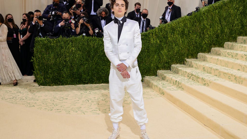 Stars arrive at 2021 Met Gala red carpet