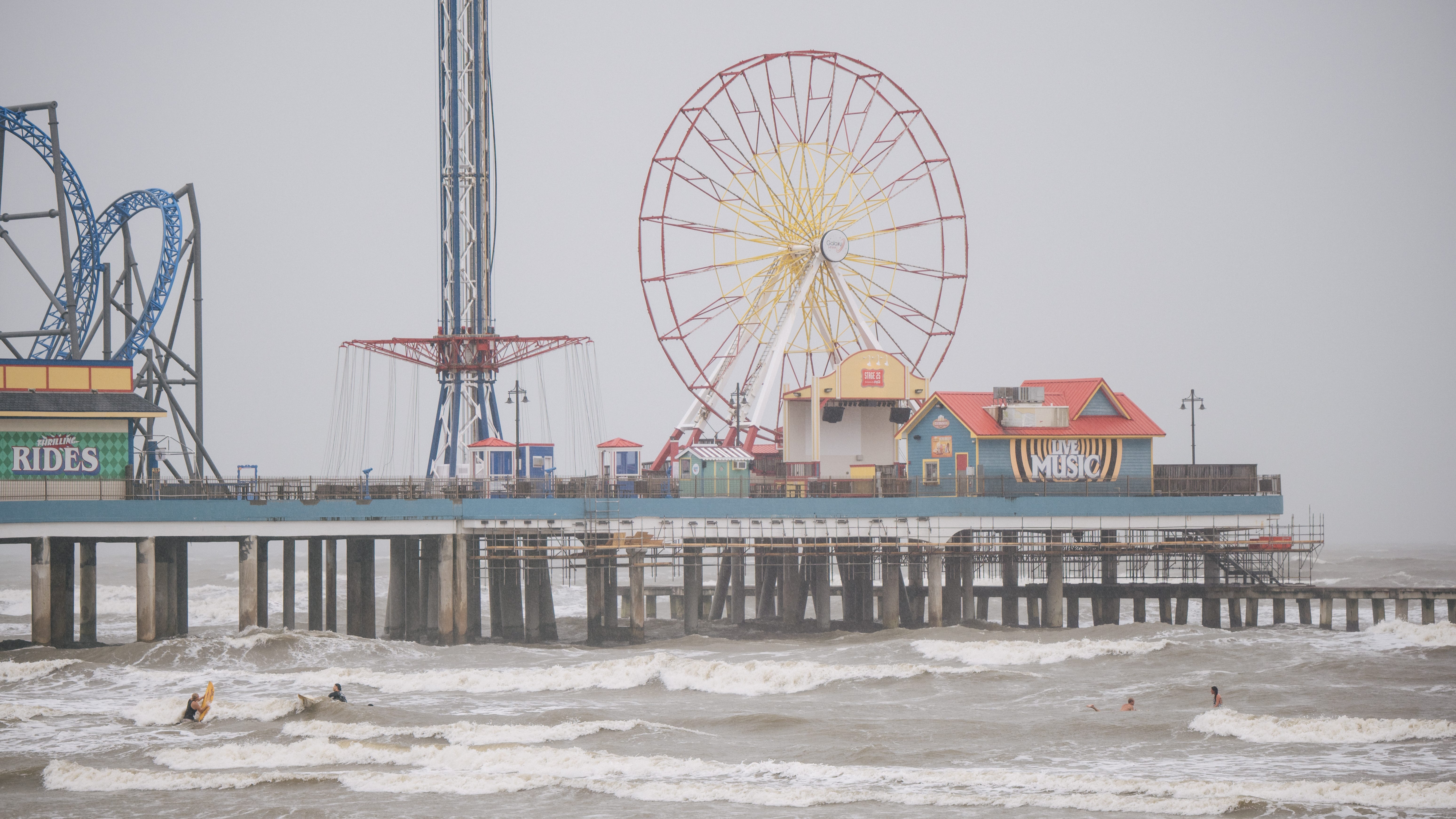 Texas Wants to Know: How will our hot summer affect hurricane season?