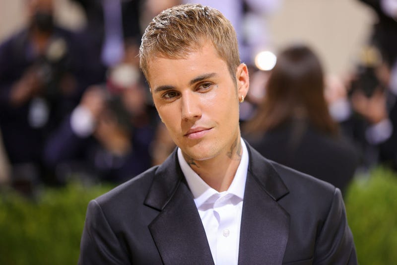 Justin Bieber attends The 2021 Met Gala Celebrating In America: A Lexicon Of Fashion at Metropolitan Museum of Art on September 13, 2021 in New York City. 