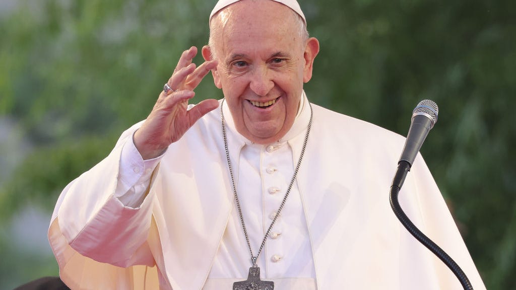 Pope admonishes parents to support their gay kids