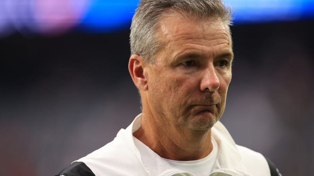 Jags coach Urban Meyer apologizes after backlash from viral Ohio bar video with unknown women: I should've left