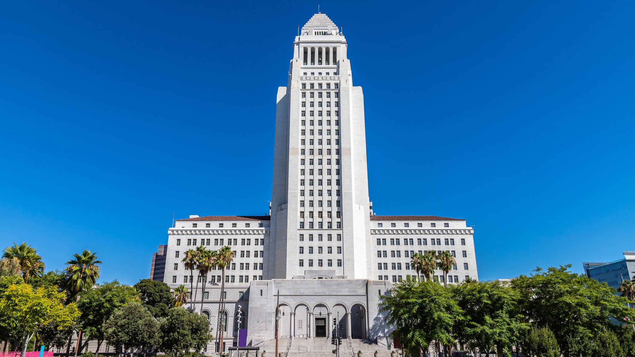 244 full-time L.A. city employees on unpaid leave following vax mandate deadline