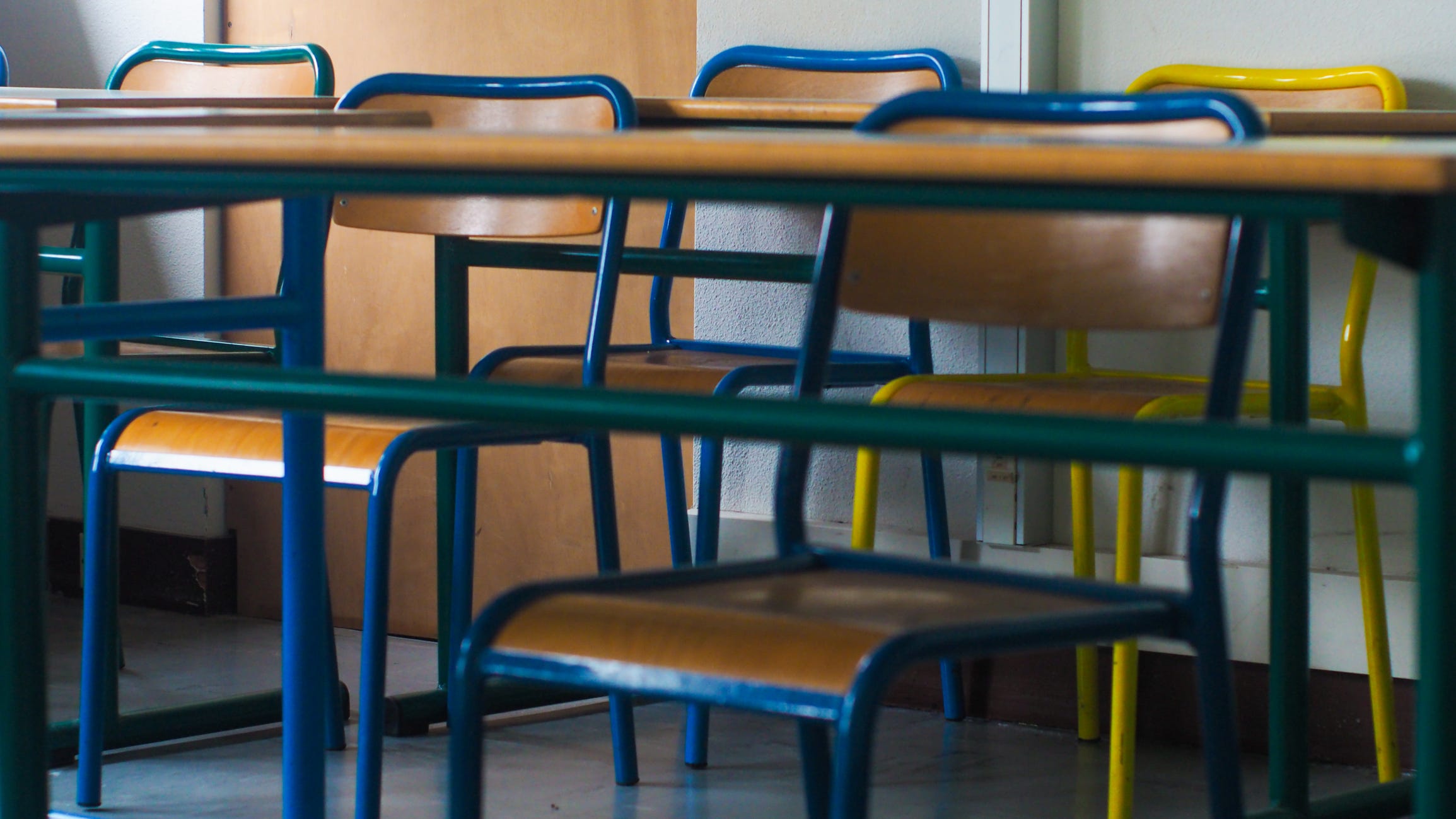Crowley middle school teacher charged with having an improper relationship with a student