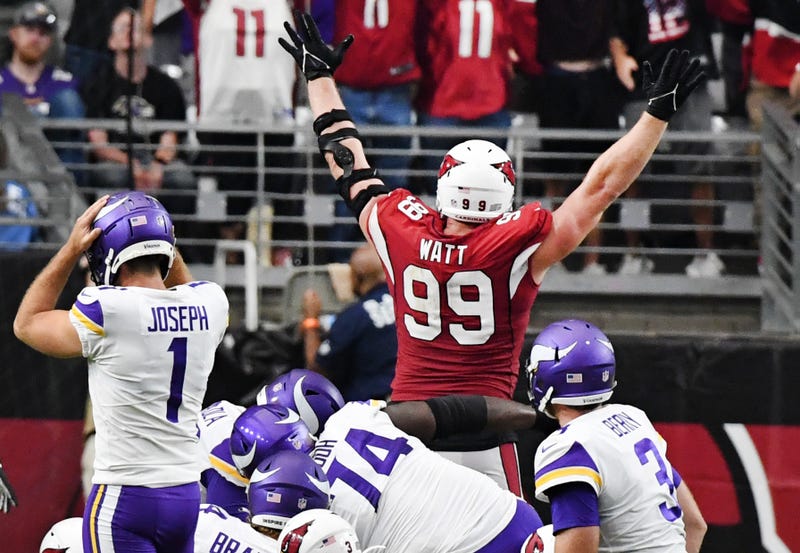 Minnesota Vikings losing in Arizona.