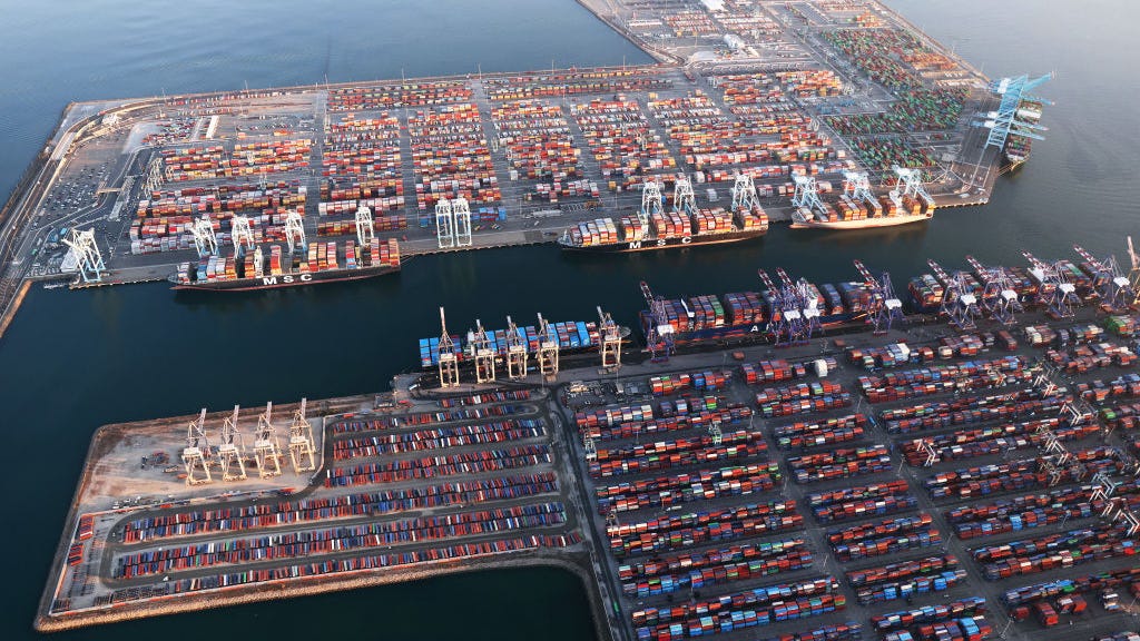 L.A., Long Beach ports to issue fines for lingering shipping containers