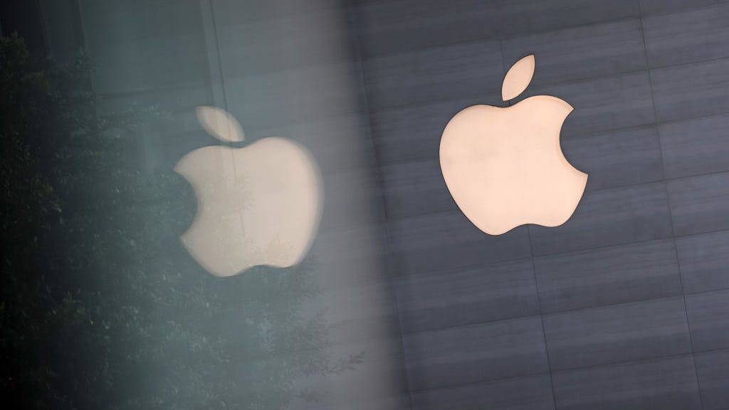 Driver crashes into Massachusetts Apple store, killing 1 and injuring 16