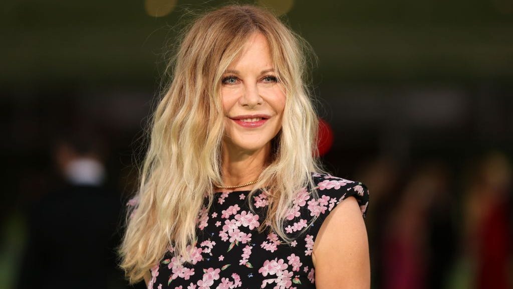 Why are the female leads of 'Top Gun' not in the upcoming sequel?