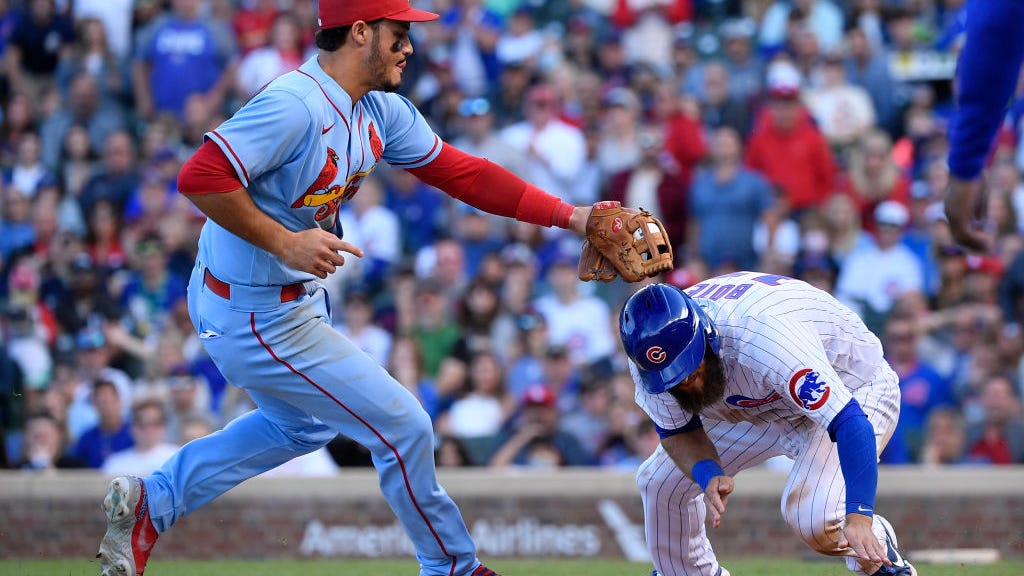 LISTEN: KMOX call of Cardinals pulling off wildest double play of the season