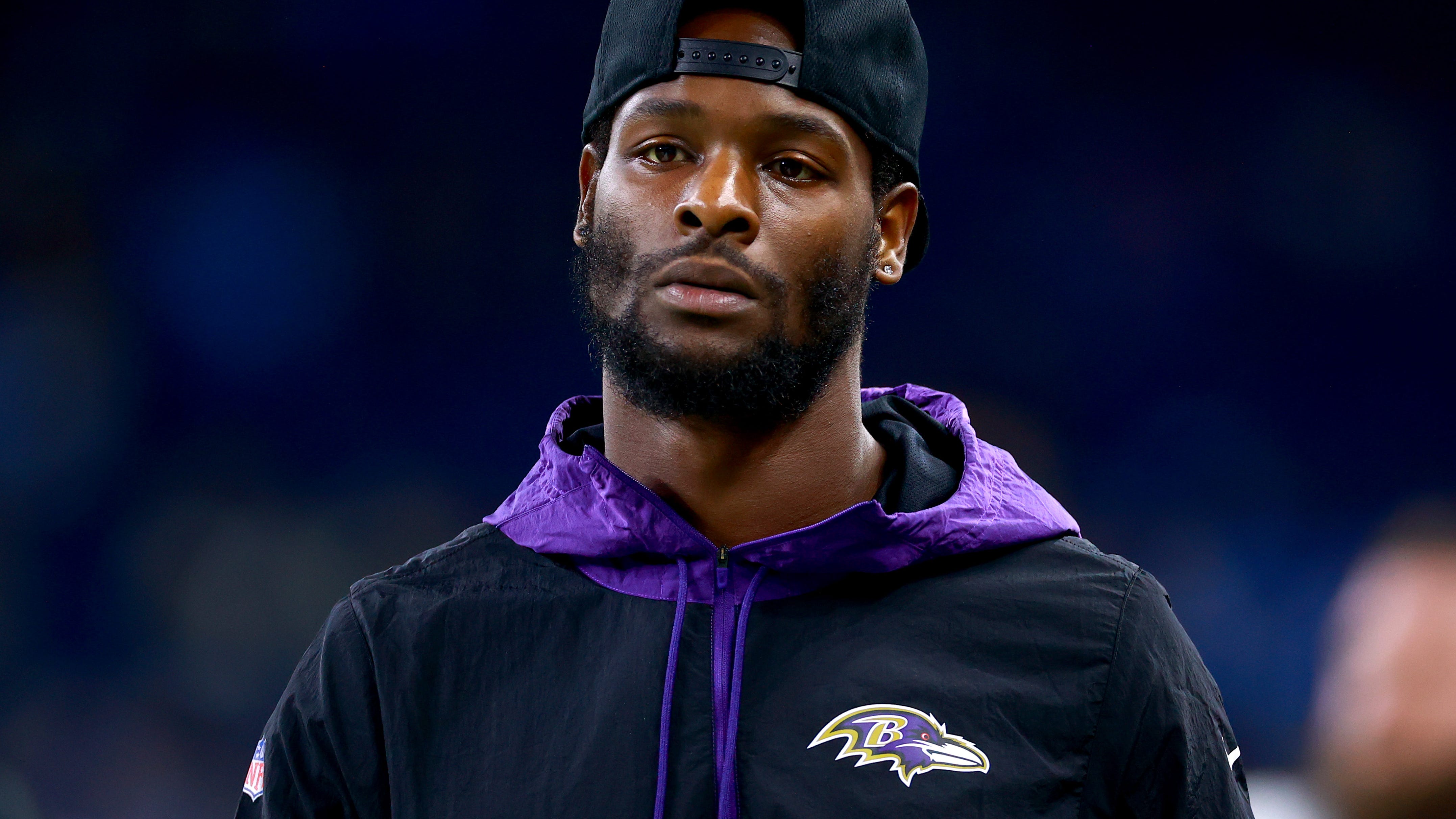 Le'Veon Bell released by Baltimore Ravens