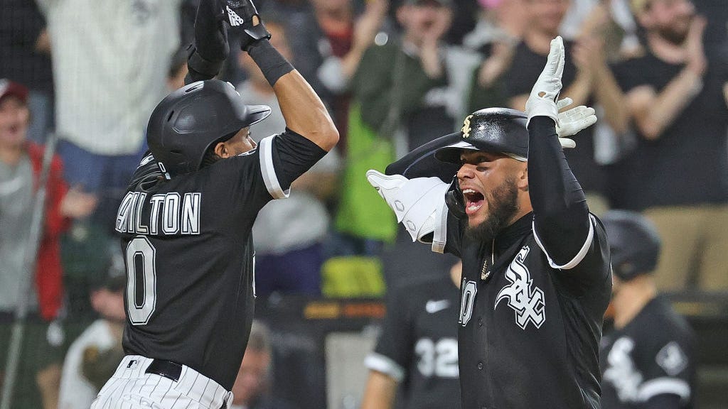 Game of the Week: Game 3 of the ALDS at Guaranteed Rate Field; 'It's the South Side's turn to smile'