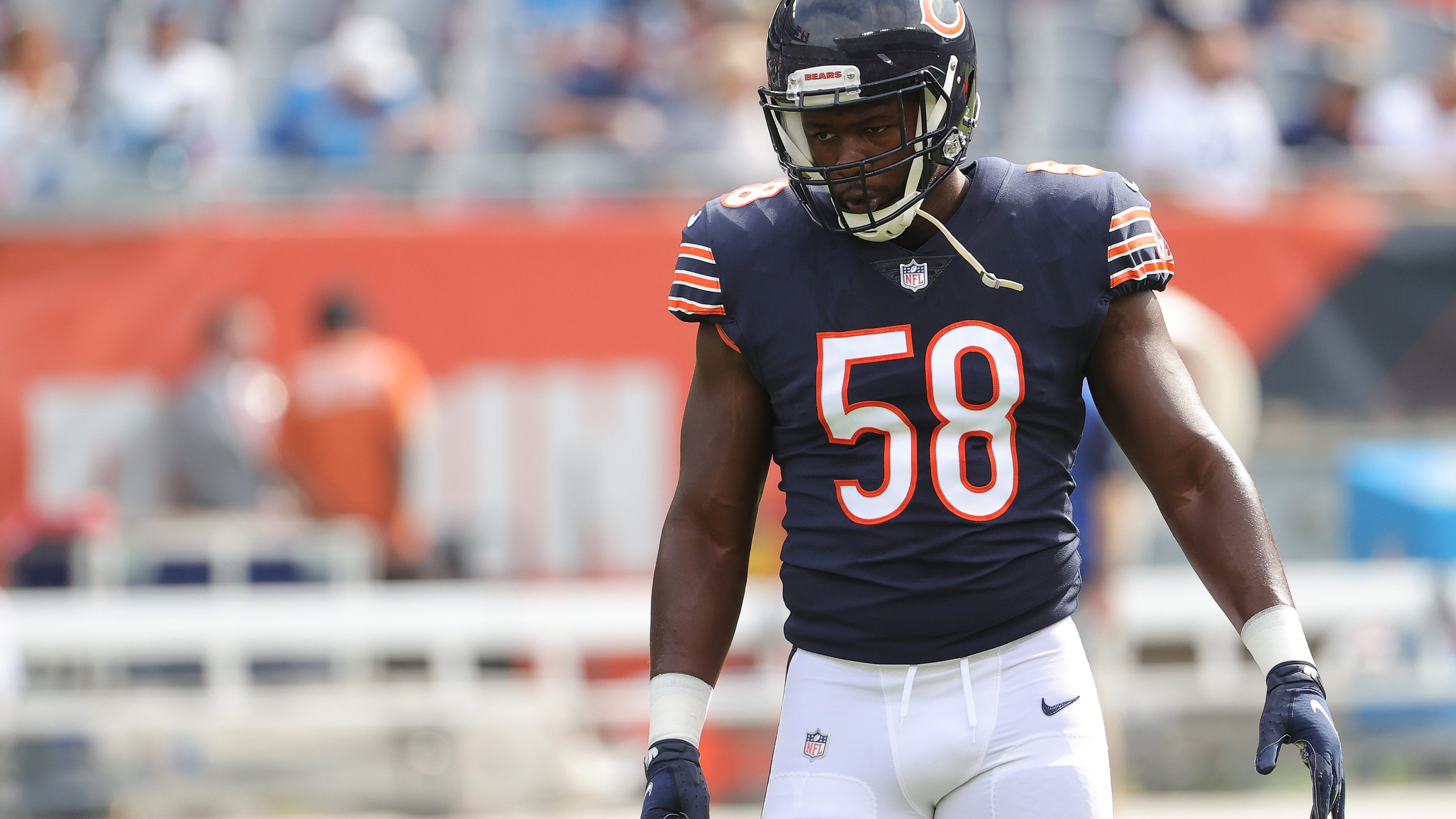 Claiming Bears don't value him, Roquan Smith requests trade
