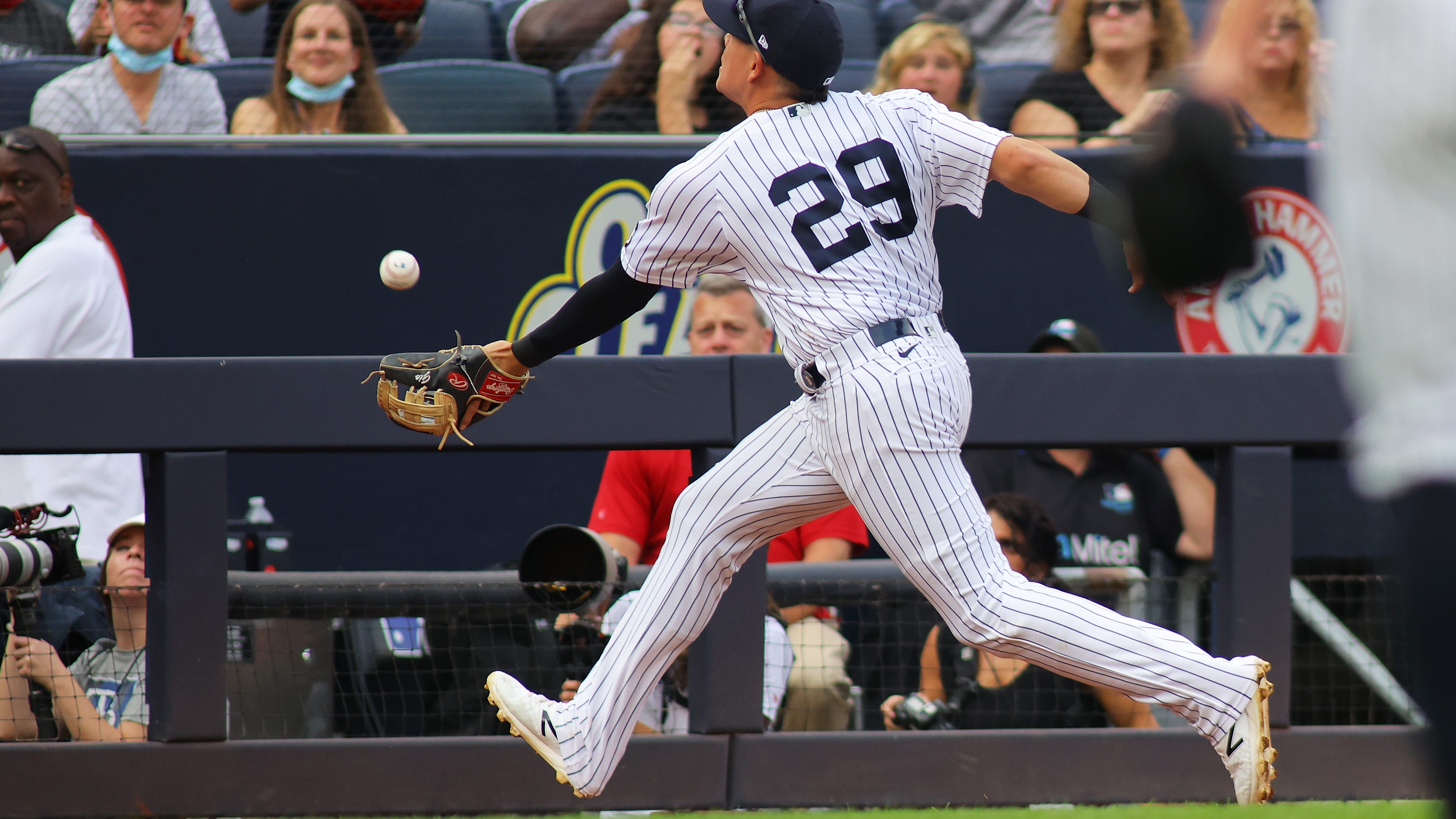 Gio Urshela on incredible catch, scary aftermath: 'Thank God I feel as good as I do'