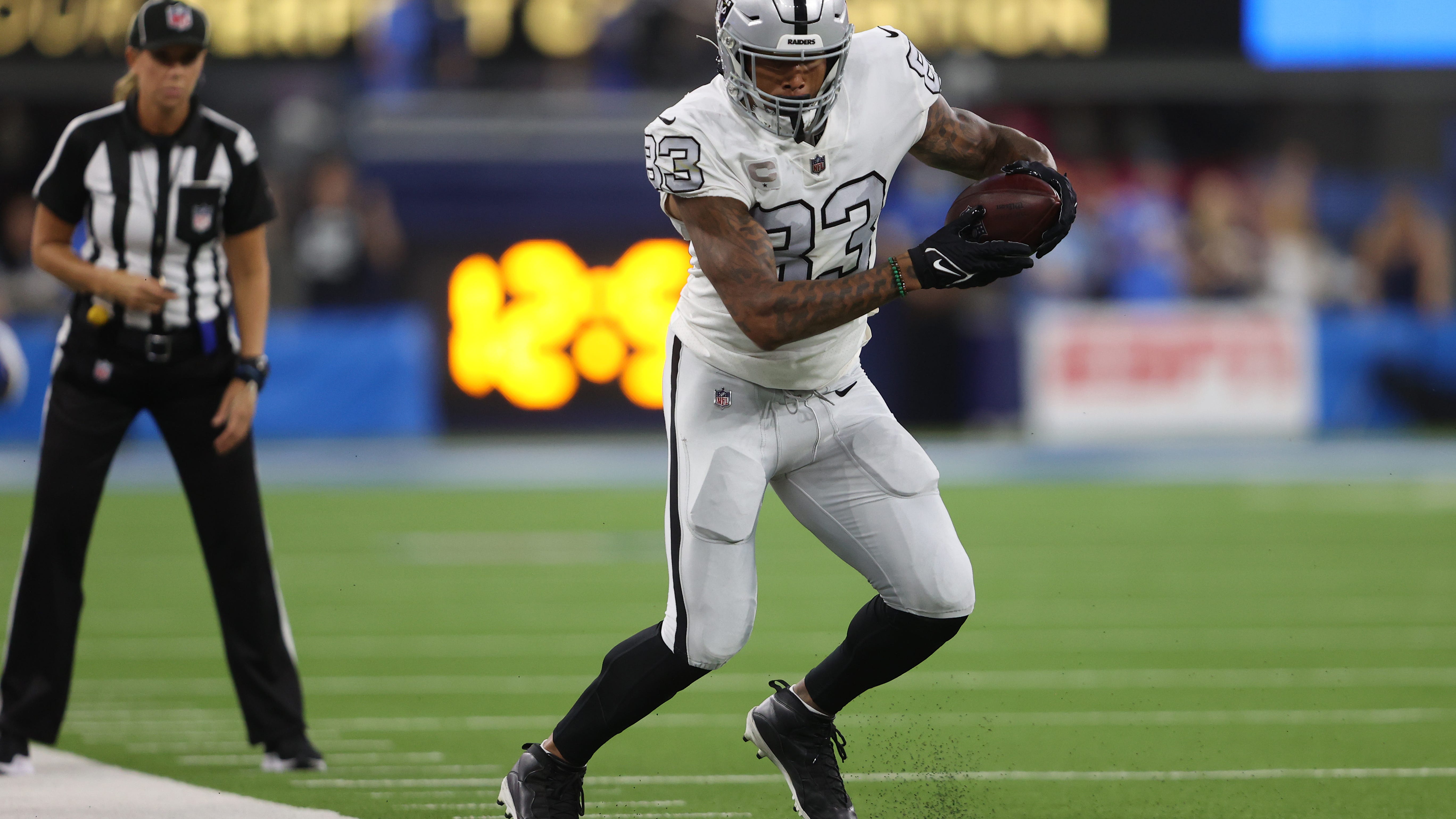 WATCH: 'Terrible' taunting penalty on Darren Waller infuriates NFL fans