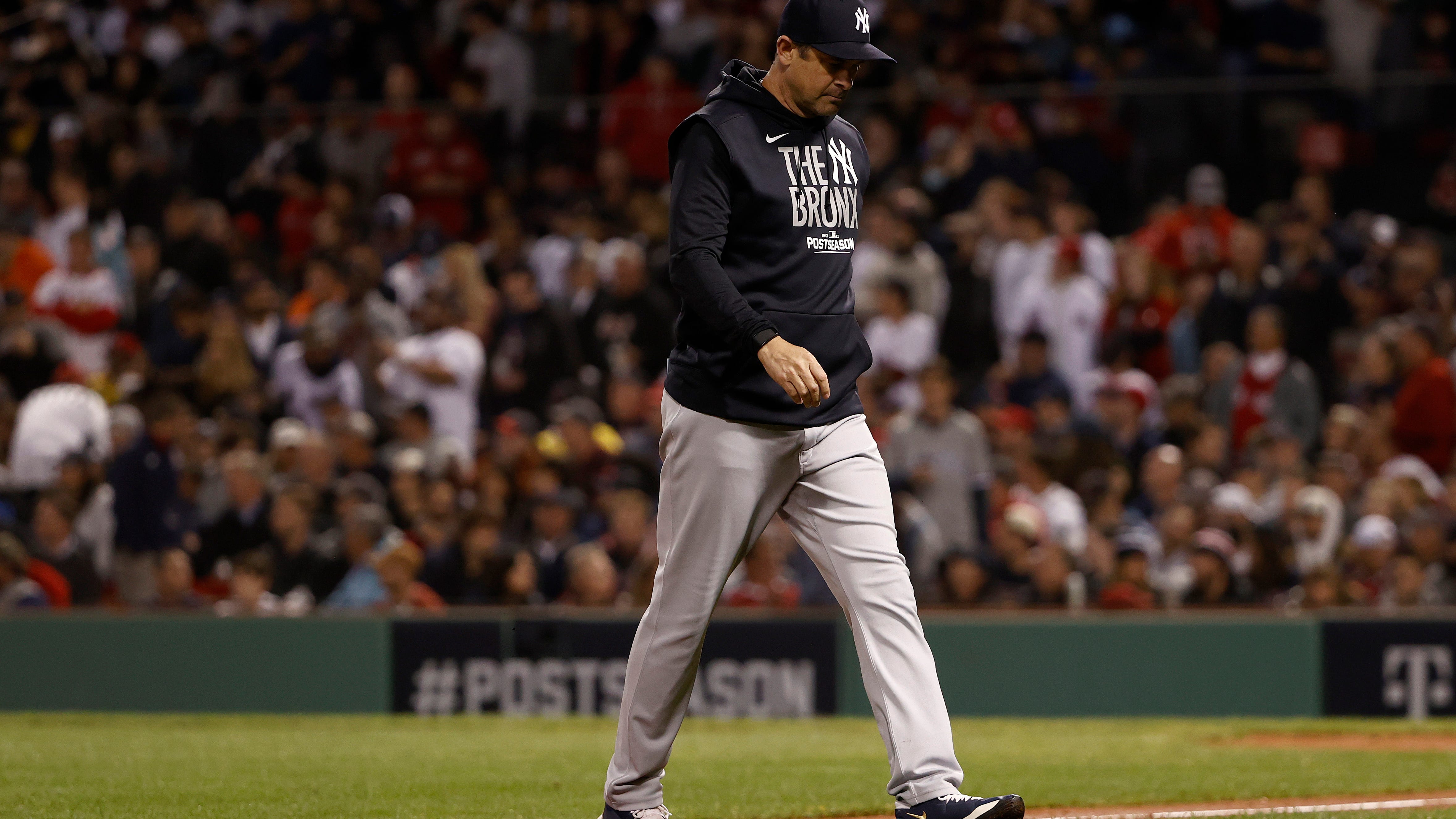 Yankees voice support for Aaron Boone as contract expires