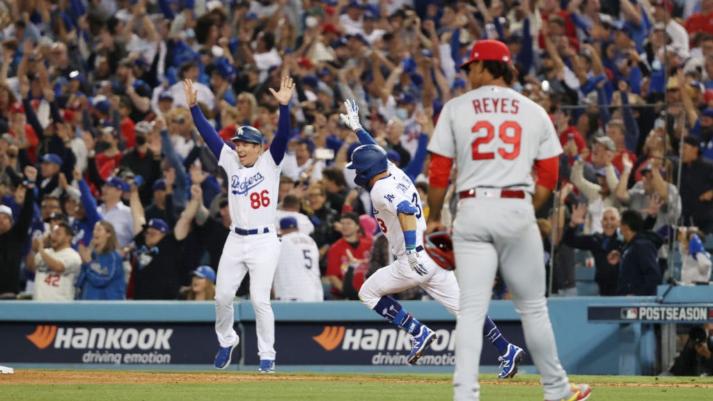 'We love him'┃What Adam Wainwright told Alex Reyes after giving up walk-off HR