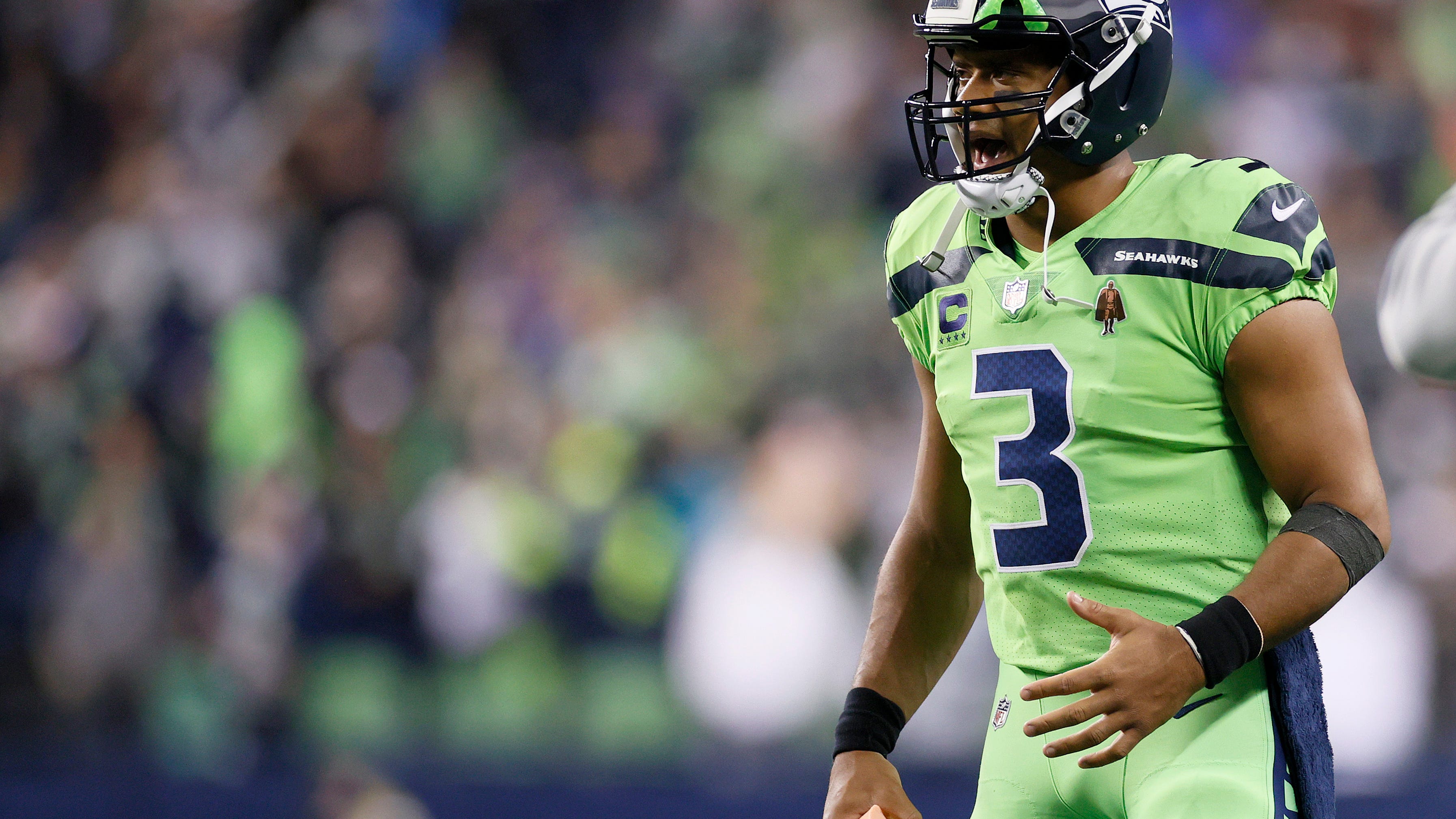Russell Wilson in jeopardy of missing first start of NFL career after gross finger injury