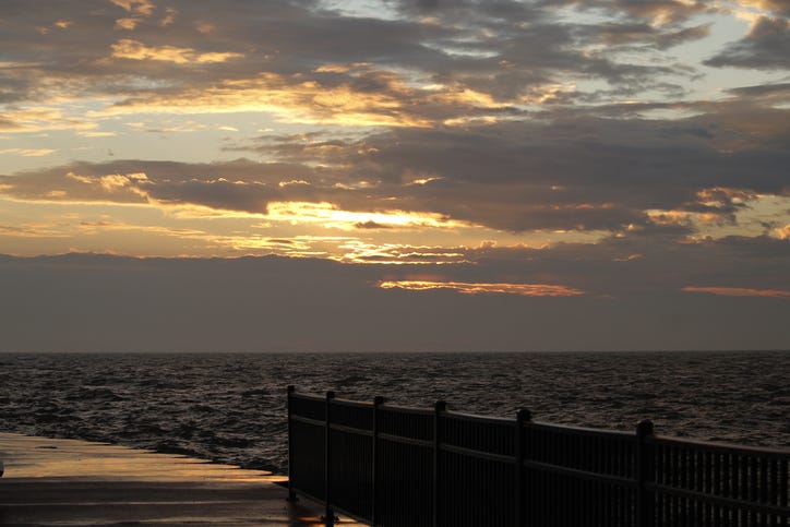 Luna Pier