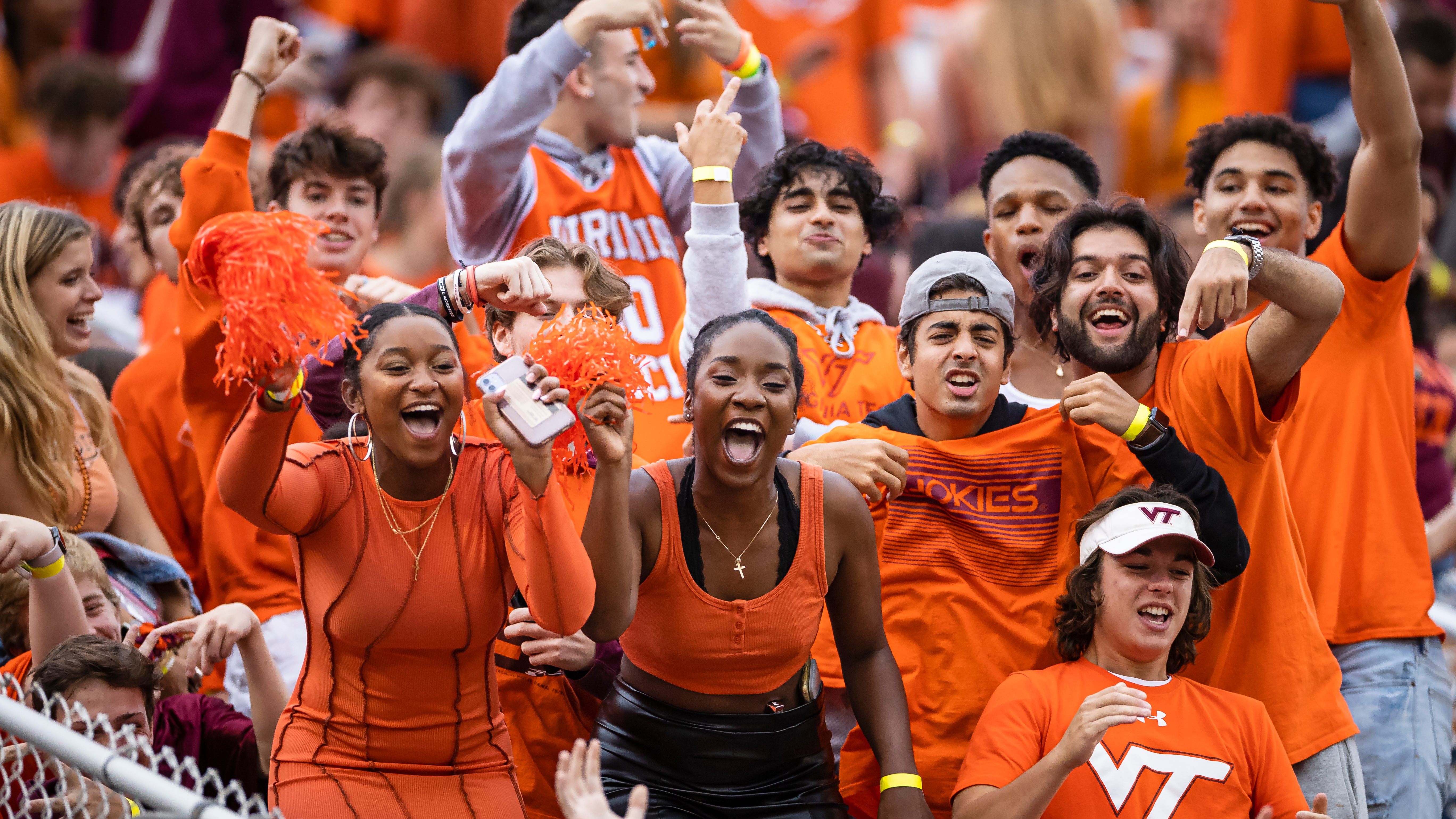 Game delayed 15 minutes after Virginia Tech coaches get stuck on elevator