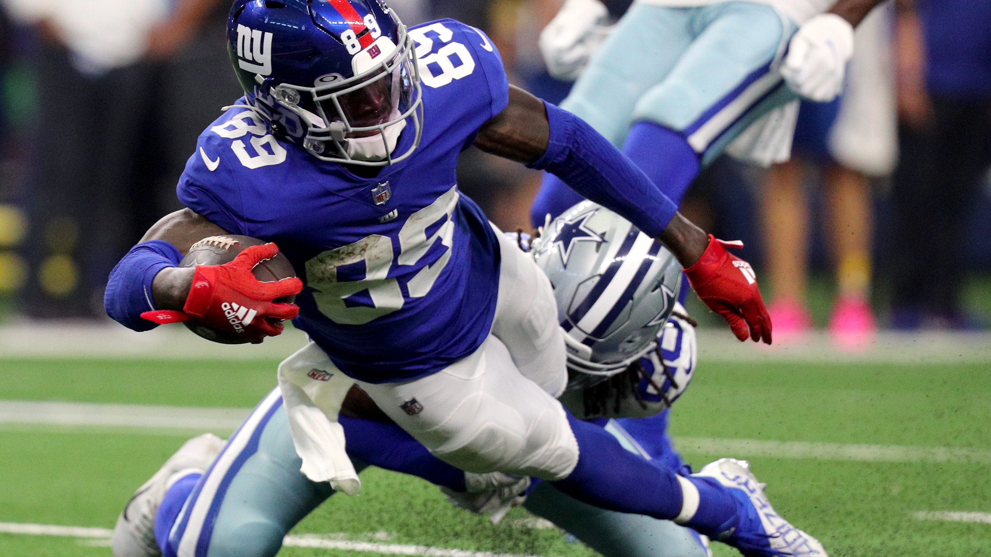Giants' Kadarius Toney ejected for throwing punch at Cowboys' Damontae Kazee