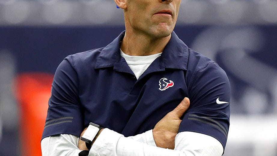 Texans GM Nick Caserio sits down with Payne & Pendergast before first padded practice