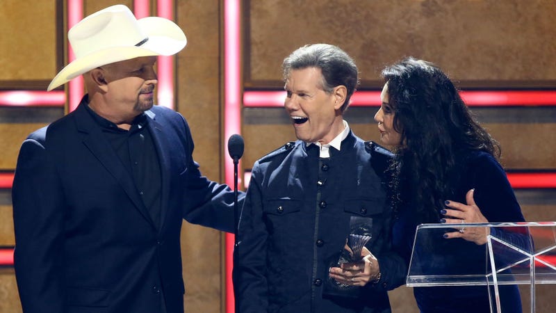 Garth Brooks, Randy Travis, Mary Davis